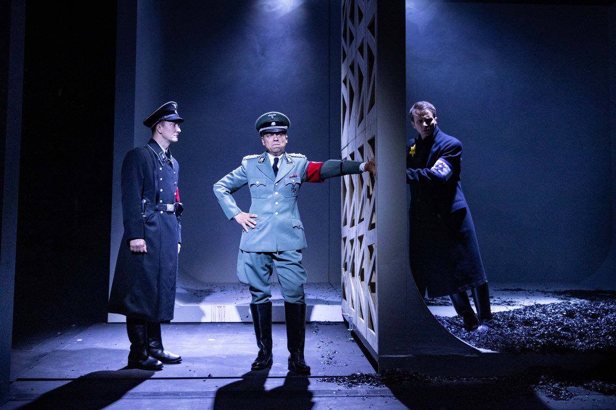 First look at The White Factory now playing until 4th November.

Cast includes Adrian Schiller, Pearl Chanda, Mark Quartley, James Garnon, Olivia Bernstone, Lewis Hart and Mark Quartley.

🎟️marylebonetheatre.com

📸 Mark Senior