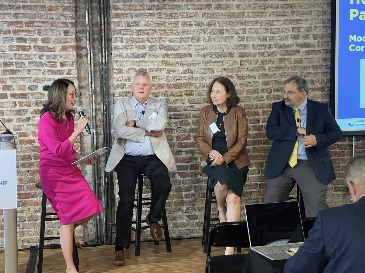 SNP Founder &amp; President Linda Cornish moderates the human health panel with scientist speakers from the #SOSS2023 morning session. 

#SOSS2023 #seafood #seafoodnutrition #Seafood4Health #Seafood2xWeek