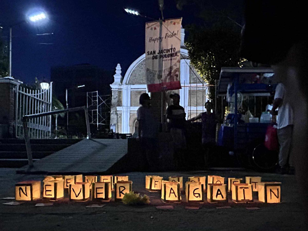altermidya's tweet photo. PHOTOS: Cagayan Valley socio-civic groups gathered earlier today to commemorate the 51st year since thebdeclaration of Martial Law. They vow that the people of the North will always remember and continue to resist state-led violations of human rights.

📸: Kabataan Partylist Tuguegarao and Kabataan Partylist Santiago City