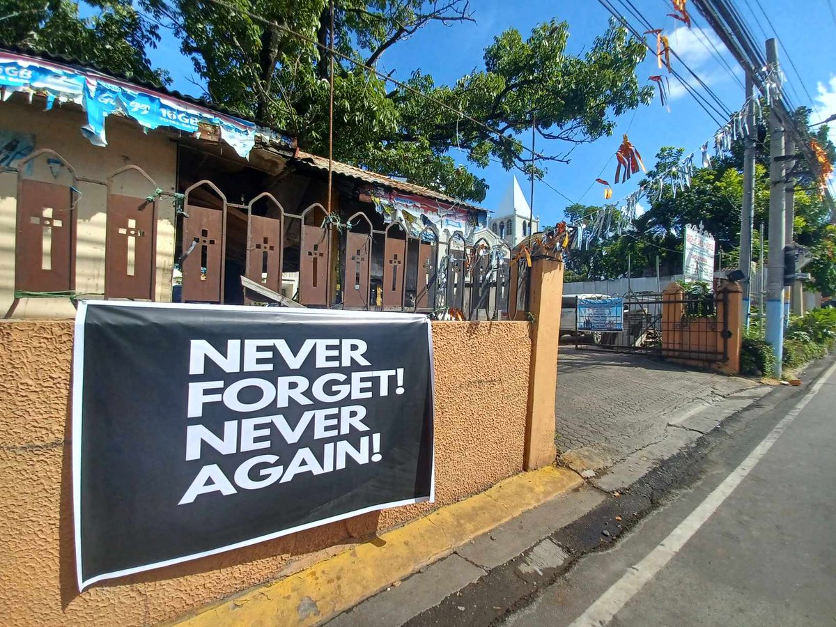 altermidya's tweet photo. PHOTOS: Cagayan Valley socio-civic groups gathered earlier today to commemorate the 51st year since thebdeclaration of Martial Law. They vow that the people of the North will always remember and continue to resist state-led violations of human rights.

📸: Kabataan Partylist Tuguegarao and Kabataan Partylist Santiago City