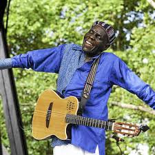 Am_Blujay's tweet photo. You are missed Baba Oliver Mtukudzi.

This man was so humble that you wouldn't know he had over 50 albums I said 50 albums not songs.

May you continue to rest in Peace Nzou Samanyanga! https://t.co/KlWvQbVyZ4