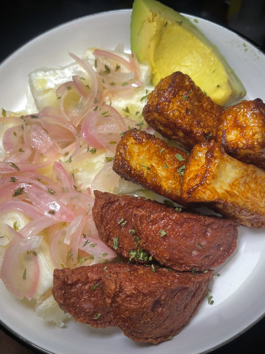 raffvial's tweet photo. RT #TeamMangú
Like #TeamYuca https://t.co/pOcpFPLOKK