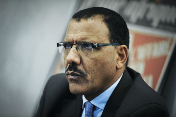 Incongruité à l'africaine !
Comment un Président présumé, peut-il porter plainte contre un pays qu'il est supposé diriger ? Quand bien même <a href="/mohamedbazoum/">Mohamed Bazoum</a>  vit sa fin de règne comme une mort, que fait-il de son nom, de sa descendance ?