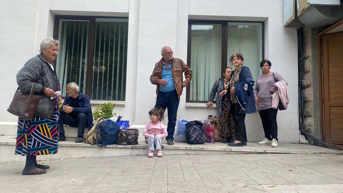 Gegham_Artsakh's tweet photo. People are desperately looking for each other, calling the HRD office to find out at least some news about their relatives. 
All the streets of Stepanakert are filled with displaced people, hungry, scared, and in uncertainty. https://t.co/ps0VTdrrcq
