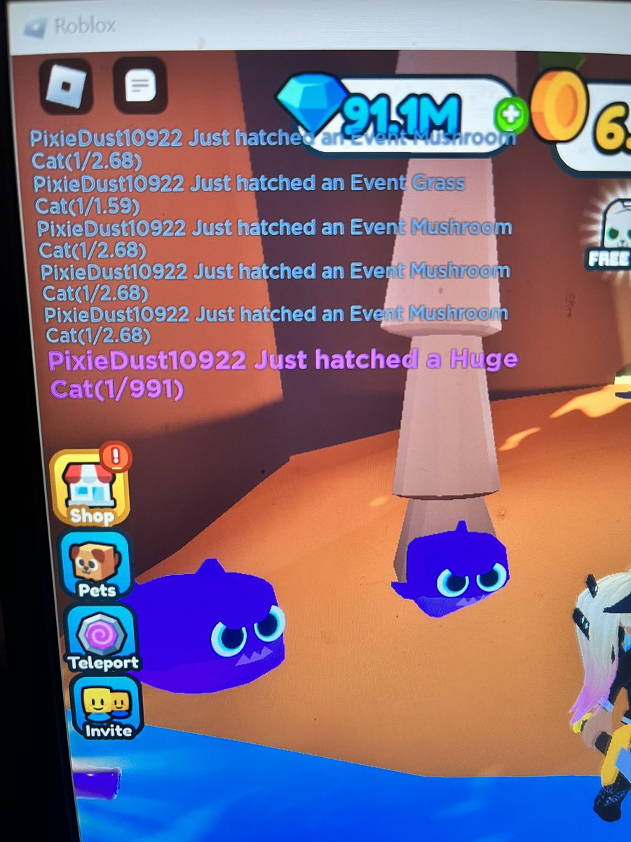 pixiedust10922's tweet photo. Nice huges hatched in #luckyblockslegends https://t.co/DP7myeCw69