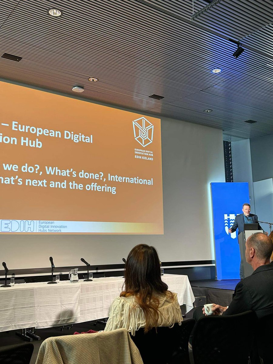 Skemmtileg ráðstefna um aðgang að stafrænum þjónustum í Evrópu - það hyllir undir samræmt Evrópskt rafrænt veski (Serv…) <a href="/Sverdal/">Sverrir Geirdal</a> kynnti EDIH og hvernig við getum hjálpað! <a href="/EUdigitalID/">EU Digital Identity Wallet</a> <a href="/CityofReykjavik/">Reykjavik city</a> <a href="/edih_net/">European Digital Innovation Hubs Network</a> @Haskoli_Islands <a href="/reykjavikuni/">Reykjavik University</a>