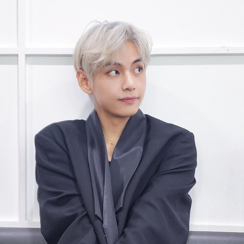 Supbnj's tweet photo. โอ๊ยดูนั่งเข้า นับวันยิ่งน่ารักนะเราหนิ มันเขี้ยวจังเยย 😭 https://t.co/kRLqwo2v7W