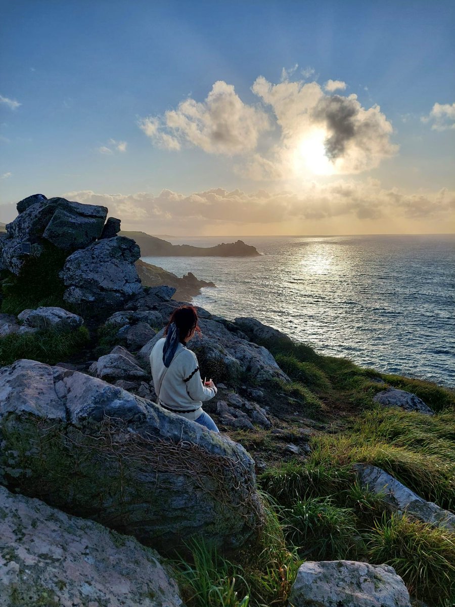 The Grammarsow tweet media