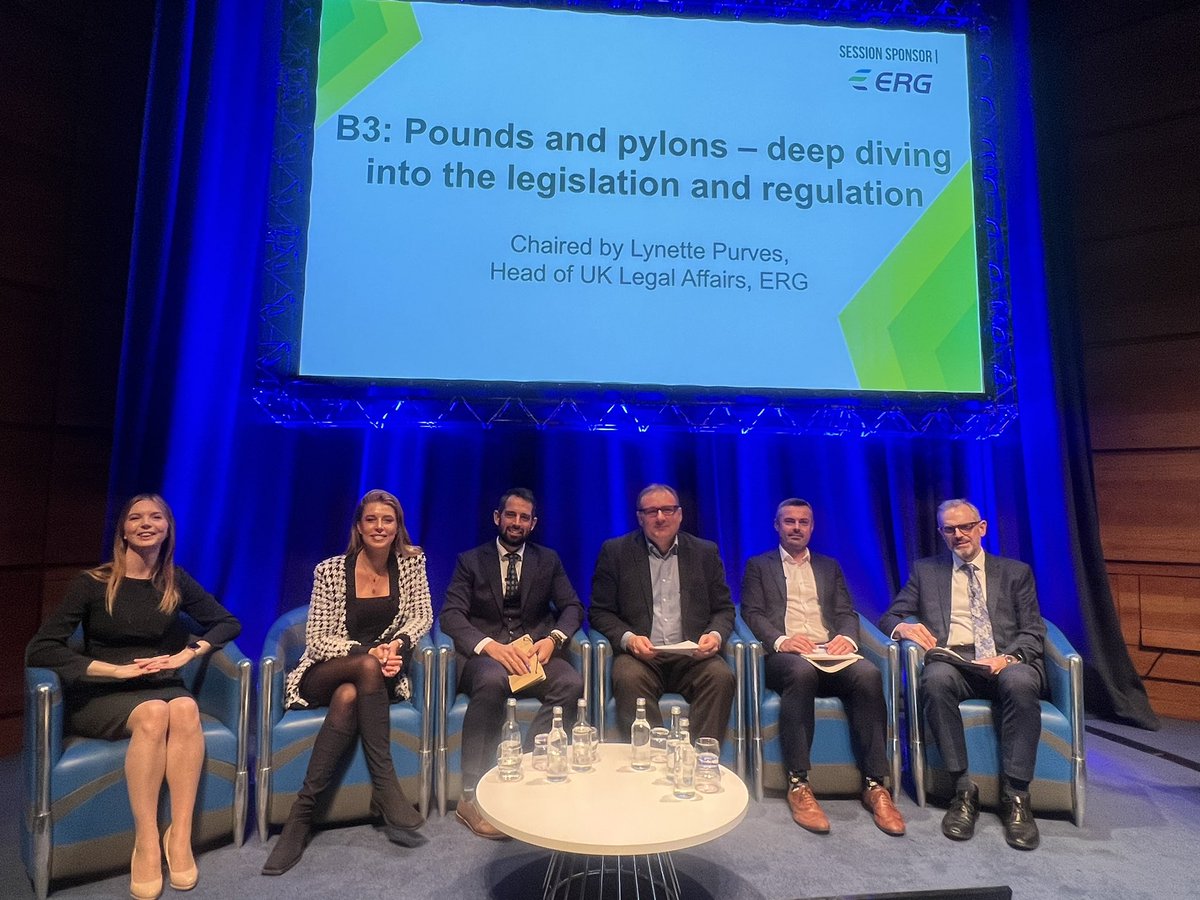 Lynette Purves from Session Sponsor <a href="/ERGnow/">ERG</a> chairs the ‘Pounds and pylons’ session at #ONSHOREWIND23 with Kristina Rabecaite  <a href="/ppaya_energy/">PPAYA</a>, Randall Linfoot <a href="/OrstedUK/">Ørsted UK</a>, Simone Giacchè  <a href="/Renantis_/">Renantis</a>, Simon Gill from The Energy Landscape &amp; Giles Scott <a href="/energygovuk/">Department for Energy Security and Net Zero</a>.