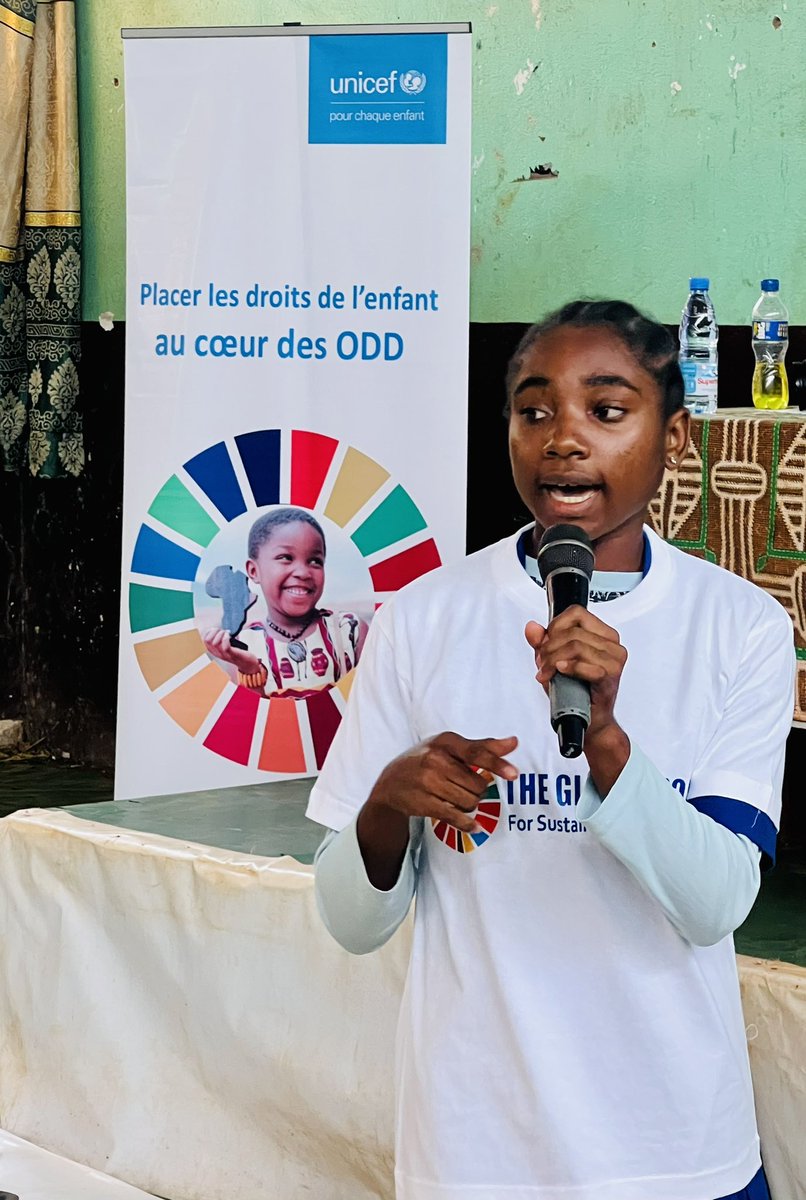 UN_Cameroon's tweet image. Very interactive and engaging session today with the students of Government Bilingual High School Foumban. Over 200 students participated in the event committed to raising awareness and sharing ideas on implementing the #SDGs both at home and school.
#Act4SDGs 
#TeachSDGs