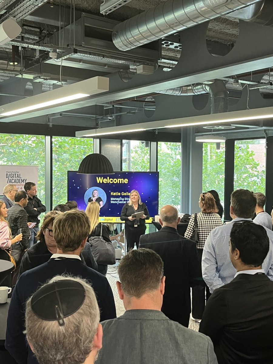 McrDig's tweet photo. This afternoon’s Fintech Conference is about to kick off at No.1 Circle Square.

Thanks once more to our partners for this afternoon’s event: @stripe @ctidigitalUK @Zuto @public @BW_SciTech 

#MDFintechWeek https://t.co/a8FGqu8MJm