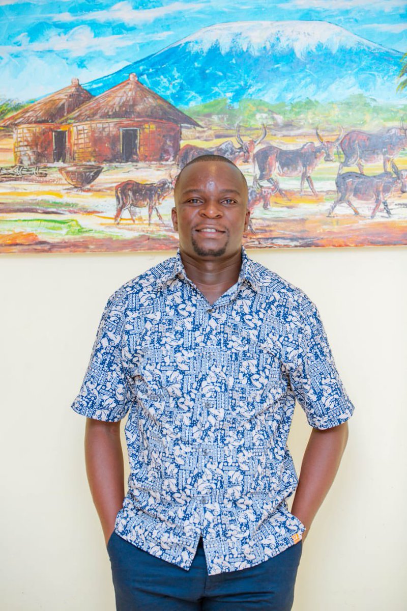 ummymwalimu's tweet photo. Happy birthday @Eric__Bernard Mwenyezi Mungu akujalie miaka mingi, yenye heri, afya njema na baraka tele.

Nb. Vipi utaendelea kuwashauri watu humu kuhusu mapenzi?😃🤣 https://t.co/US6h7xTa2P