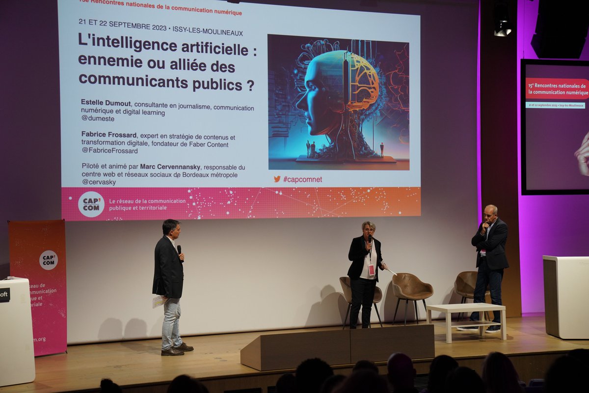 cap_com's tweet image. 🤳C’est parti pour 2 jours d’échanges sur la #comnumerique à @Issylesmoul pour les professionnels du web public !
🗣️ On démarre par une conférence animée par @cervennansky avec @dumeste et @FabriceFrossard, qui abordent le sujet de l’#IA : ennemie ou alliée de la #compublique.🧠