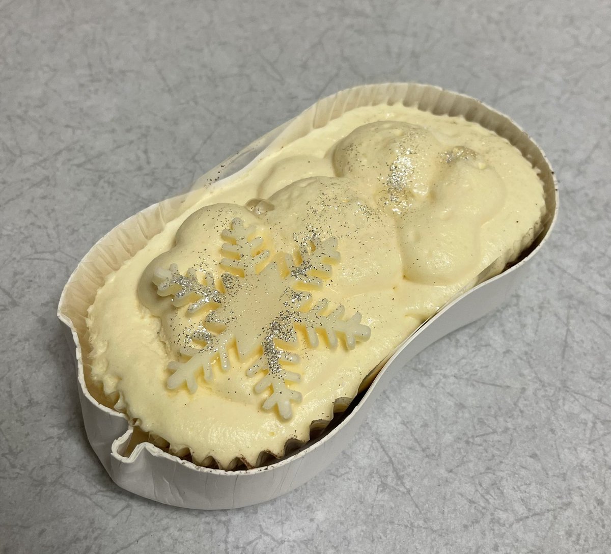02LheMGbH9nsCOD's tweet photo. 3日後が嫁さんの誕生日なので、少し早いですが、今日はケーキ🍰を買って帰りました☺️
これはその内の1つ、
#シーキューブ さんの、
#泡雪ティラミス です☺️
本当に泡雪の様な感じでしたが、味はちゃんとティラミスでした☺️
#誕生日
#barthday
#ケーキ
#cake
#洋菓子
#c3
#阪神百貨店 https://t.co/VB5NXFSSFS