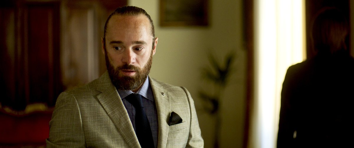 Così non mi avete mai visto!  Per questo ruolo sono ingrassato 10 kg e il resto è da scoprire! Dal 5 OTTOBRE esce al CINEMA il film GOOD VIBES di <a href="/janetdenardis/">Janet de Nardis</a> e con i mitici @caterina_murino_official e @vincentriotta_official @goodvibes_ilfilm e prodotto da @toedfilmsrl.