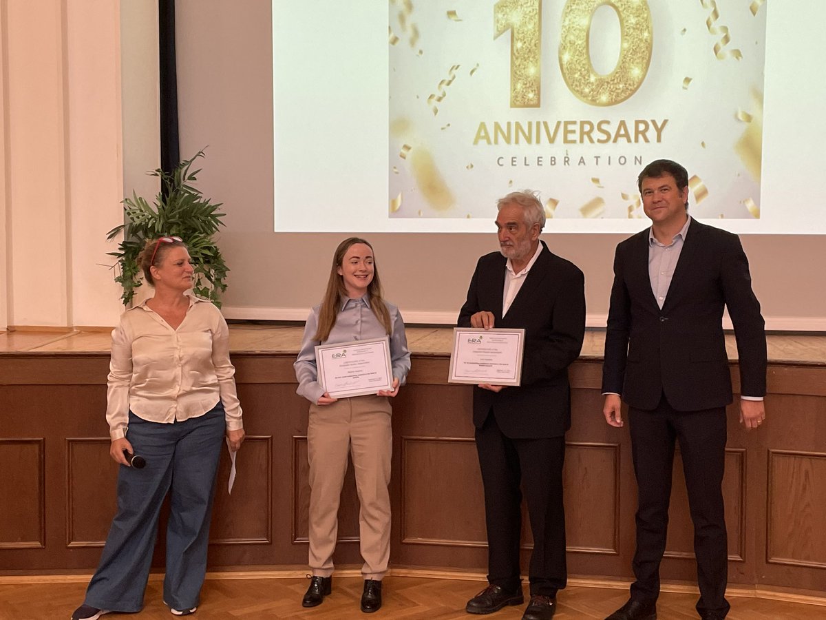 President  Per Nilsson, and the Vice President Carmela Carpentieri present the 2023 ERA Award winners. Méabh Hughes receives the Recent Outstanding Research in the Field of Radon Award, and Luis Quindós receives the Lifetime Achievement Award. Congratulations to the awardees.