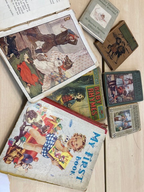 HCJournalism's tweet photo. Looking at how children's books have evolved over the last 100 years - Our Year 1 @UAL Creative Writing students get to grips with research as they prepare to write their own children's story. 

@HarlowCollege https://t.co/fRIwTcDuvY