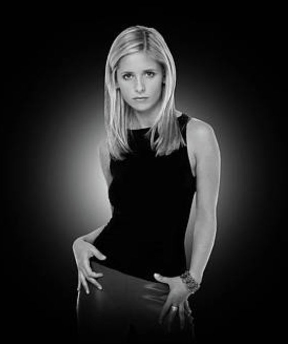 Buffy Summers ⚔️ tweet media