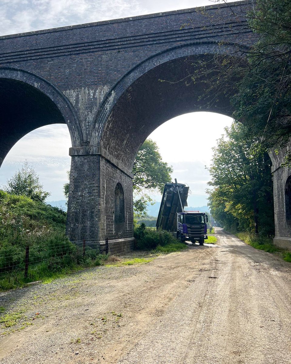 ScottsPlantHaul's tweet photo. We still have 1 working day until the weekend! 

Is there anything you need?

01386 442288
https://t.co/1p41NoI4Mm.I’m

#tipper #tippertruck #haulage #muckaway #worcestershire #localbusiness #evesham https://t.co/aHG02B3YOs