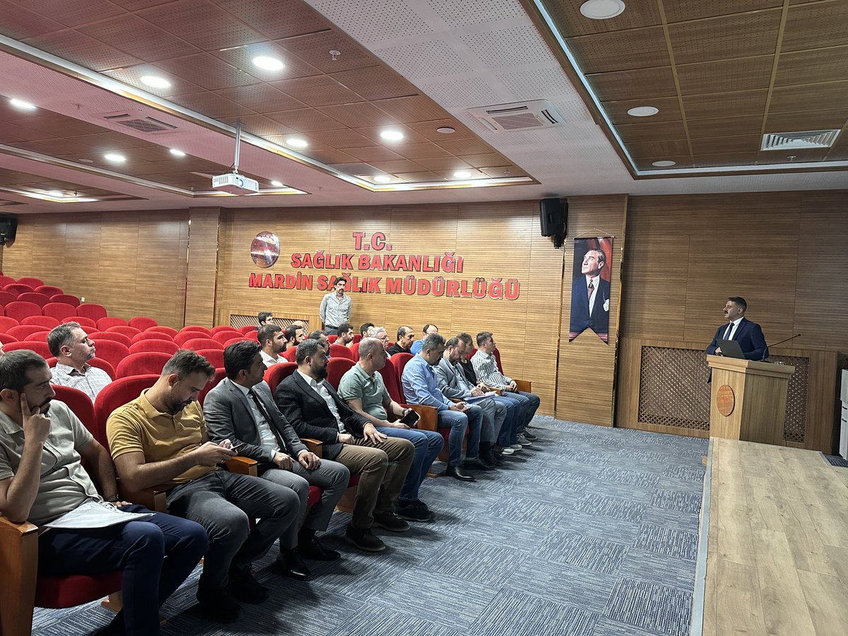 mardinilsaglik's tweet photo. İl Sağlık Müdürümüz Uzm. Dr. Saffet Yavuz başkanlığında; ilimizdeki kamu ve özel hastanelerin başhekimleri , müdürlüğümüzün ilgili başkanlarının ve uzman hekimlerin katılımıyla 2023 9. İl #ASKOM Toplantısı gerçekleşmiştir.
@saglikhizmetgm @acilafetgovtr @tuncay_akkoyun https://t.co/prH7dXekk8