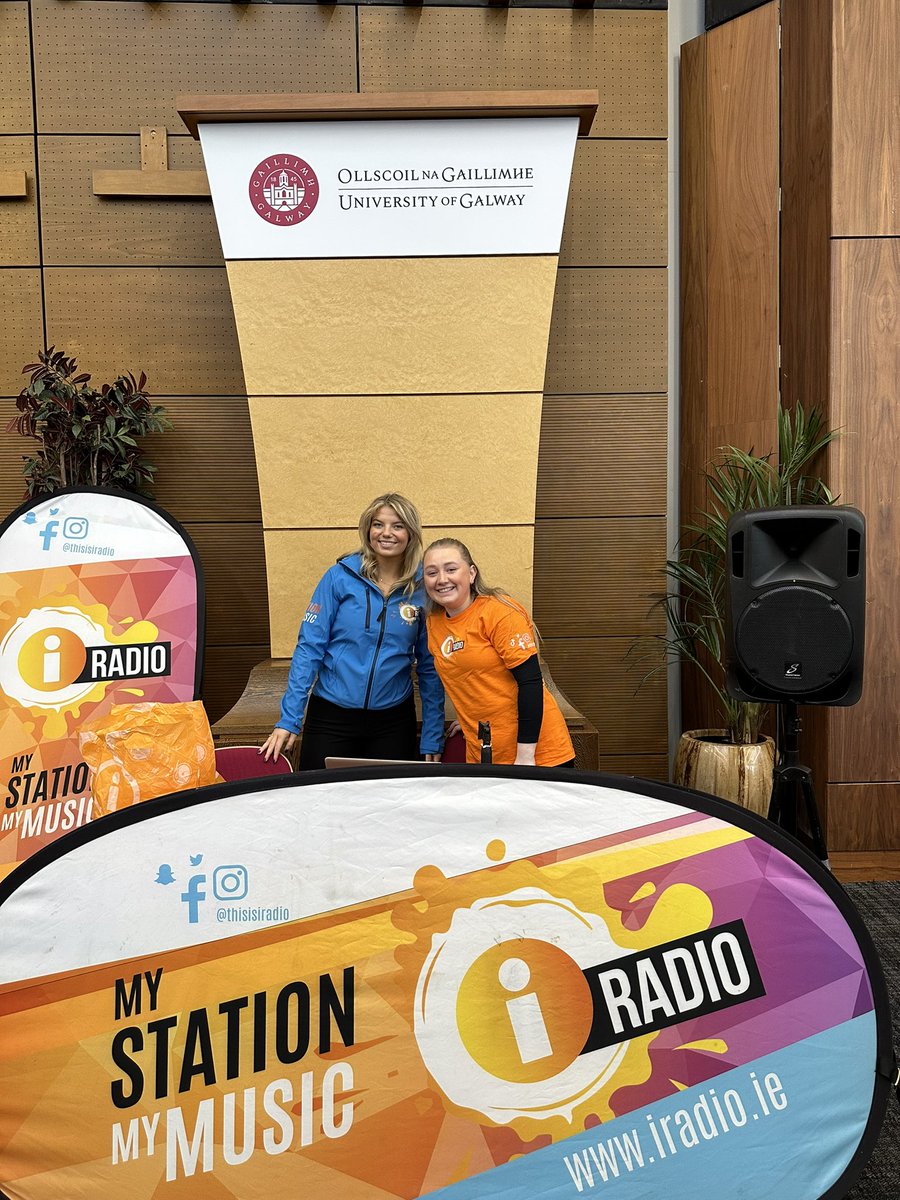 UniOfGalwaySU's tweet image. The giant games, Curry’s giveaway and @ThisisiRadio are all in the Bailey Allen Hall for our Freshers Fair today - call in 🥳

#FreshersFair