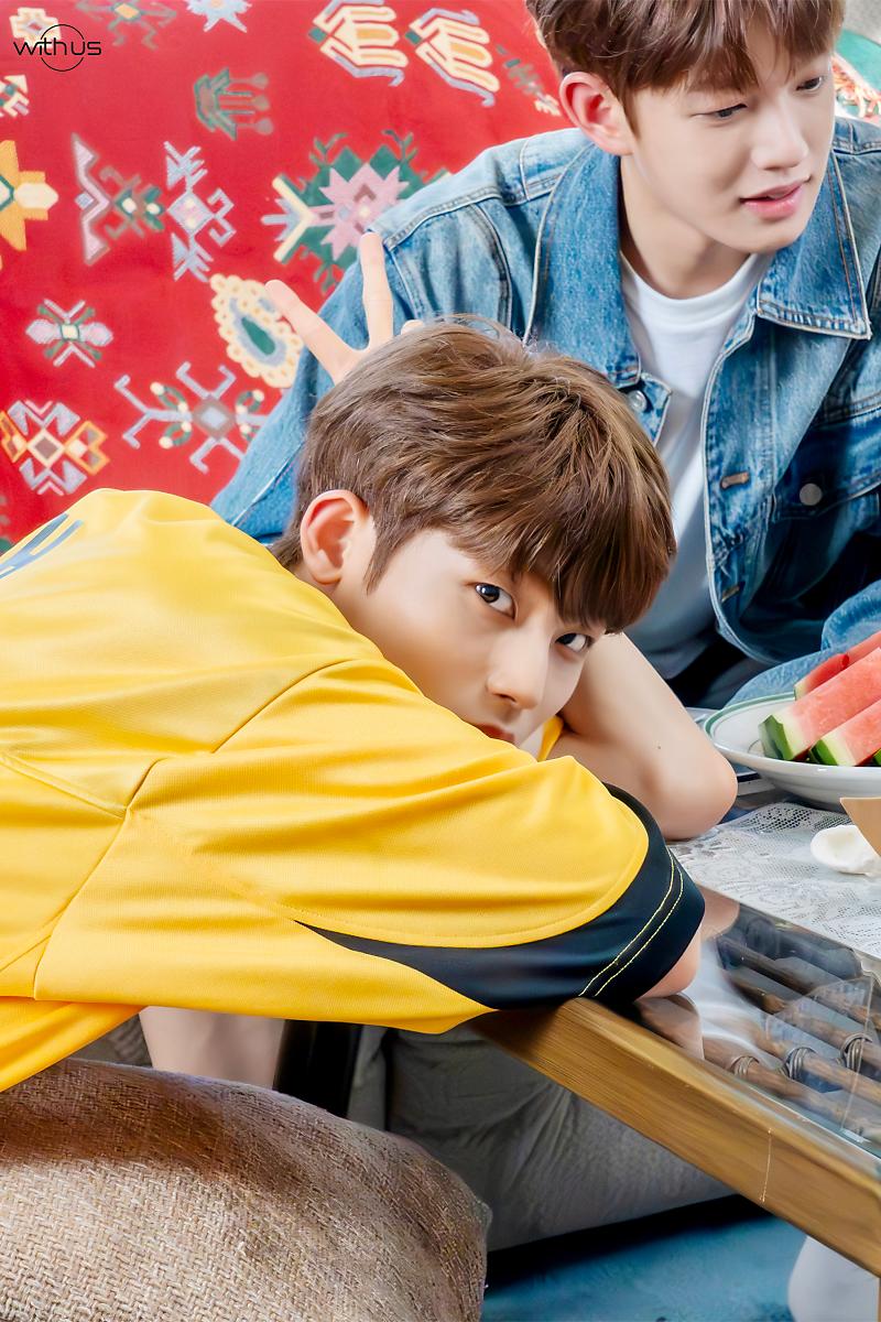 thewind004's tweet photo. MV 비하인드 포스터 #최한빈 cut 💛

??: 야옹아 여기 봐! https://t.co/klgwPat6qF