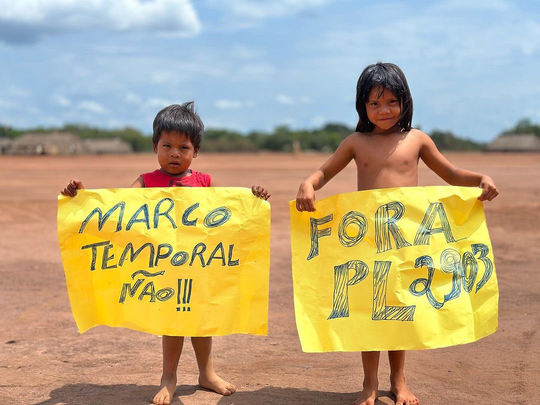 Bom dia, Amazônia Indígena! Pelo futuro das populações indígenas e pela preservação do planeta, dizemos NÃO AO MARCO TEMPORAL. 📍Via @bob_kuikuro #AmazôniaIndígena #PovosIndígenas #DemarcaçãoJá #MarcoTemporalNão #PL2903Não