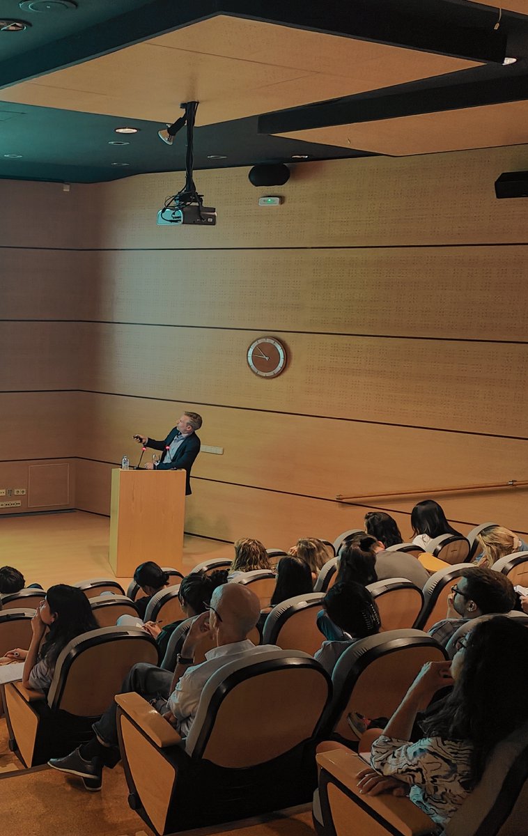 CNIOStopCancer's tweet photo. Great lecture today by @TuomasTammela at CNIO👏
➡"Functional interrogation of intra-tumoral heterogeneity in lung and pancreas cancer"⬅
🧑🔬Invited by Francisco X. Real, CNIO Epithelial Carcinogenesis Group, and Alejo Efeyan
@EfeyanLab, CNIO Metabolism and Cell Signalling Group. https://t.co/M2YmI8GVTk