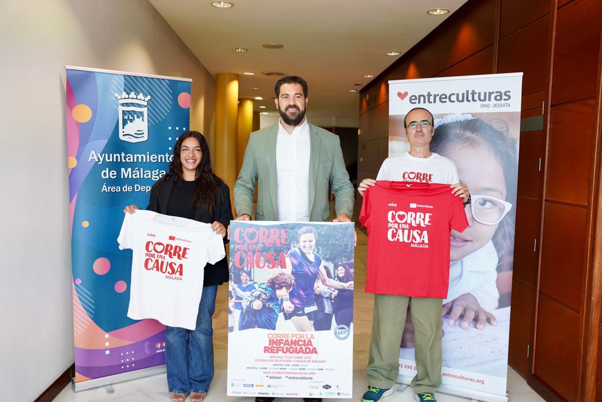 malaga's tweet photo. Málaga se suma a la XII Carrera Solidaria de @Entreculturas, "Corre por una buena causa". El concejal de @deportemalaga, @borjavivas, acompañado de la madrina de la carrera, @mariatorresgr8, y el coordinador de “Corre por una causa”, José Díaz, ha presentado la iniciativa https://t.co/FIqDT9HaLh