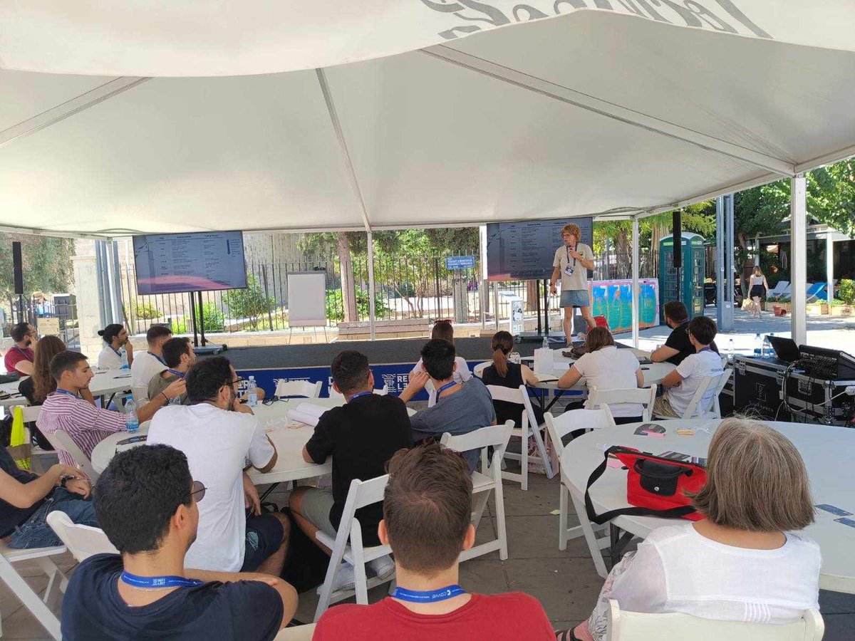 ResearchCy's tweet photo. 🚀 #ΙδΕΚ στο Reflect Festival 2023!
Στο σημερινό workshop οι συμμετέχοντες ενημερώθηκαν για τα χρηματοδοτικά προγράμματά μας, που υποστηρίζουν επιχειρηματικές και ερευνητικές ιδέες.
Μάθετε περισσότερα: https://t.co/l0e9gC2ouL
#ReflectFest #InnovationCy https://t.co/qClunb2Kb9