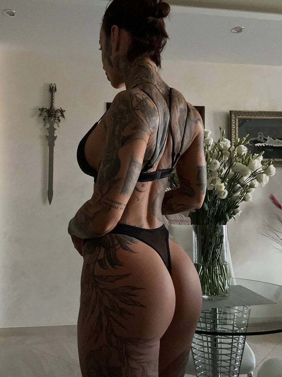 Lemme be your baddest habit 😏