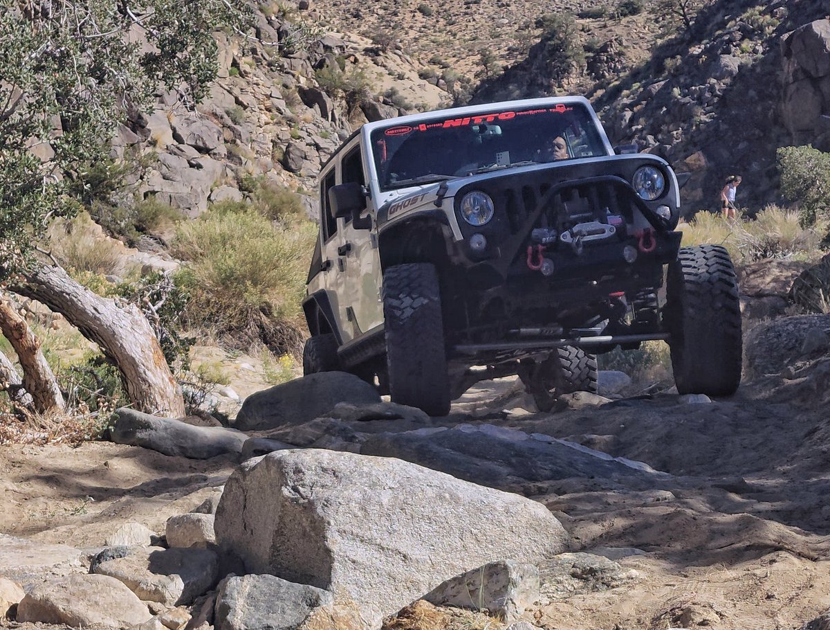 This way to Friday!!! 😌

#Jeep #Jeepers #JeepWave #JeepLife #NittoTires #OffRoad #Socal

_OIIIIIIIO_
<a href="/Jeep/">Jeep</a> | <a href="/THEJeepMafia/">The Jeep Mafia</a> | <a href="/NittoTire/">NITTO TIRE USA</a> | <a href="/2fingeredsocie1/">2fingeredsociety</a> | <a href="/lovers_jeep/">Jeep Lovers Club</a>