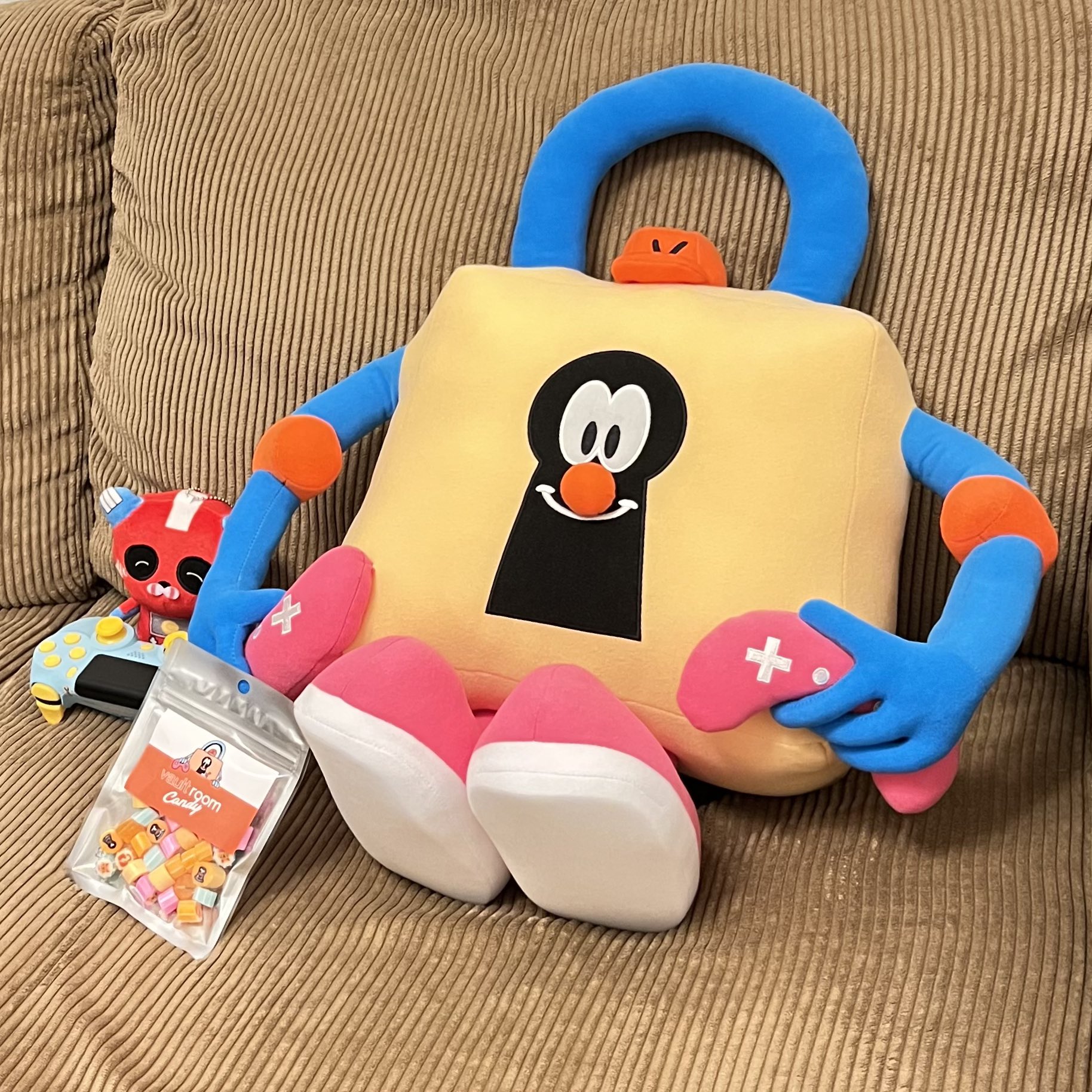 オリジナルステッカー付属】VAULTROOM SOFT TOY ソフビ SOFT VINYL