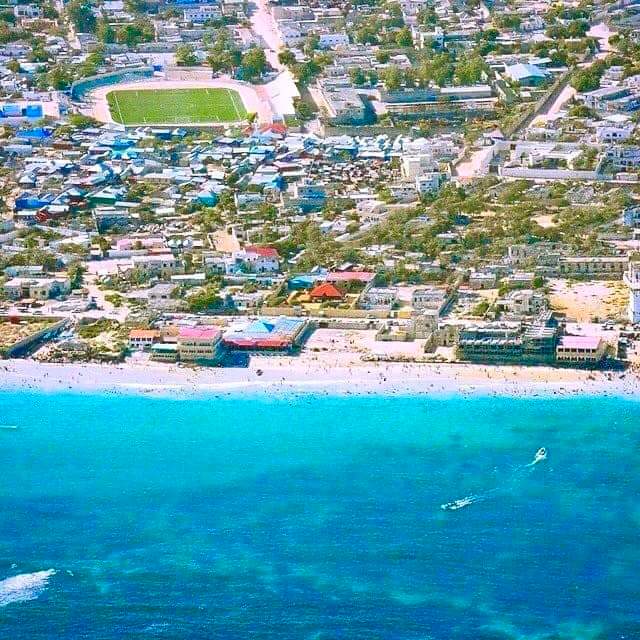 Hasan_happy's tweet photo. الصومال 🇸🇴 انهضت كثيرا ولكن بعض الناس لا يرون إلا الاضطرابات الأمنية التي تحصل في مقديشو.
#الصومال 
#مقديشو 
#Somali 🇸🇴 
#Mogadishu https://t.co/KPaMFRqBjR