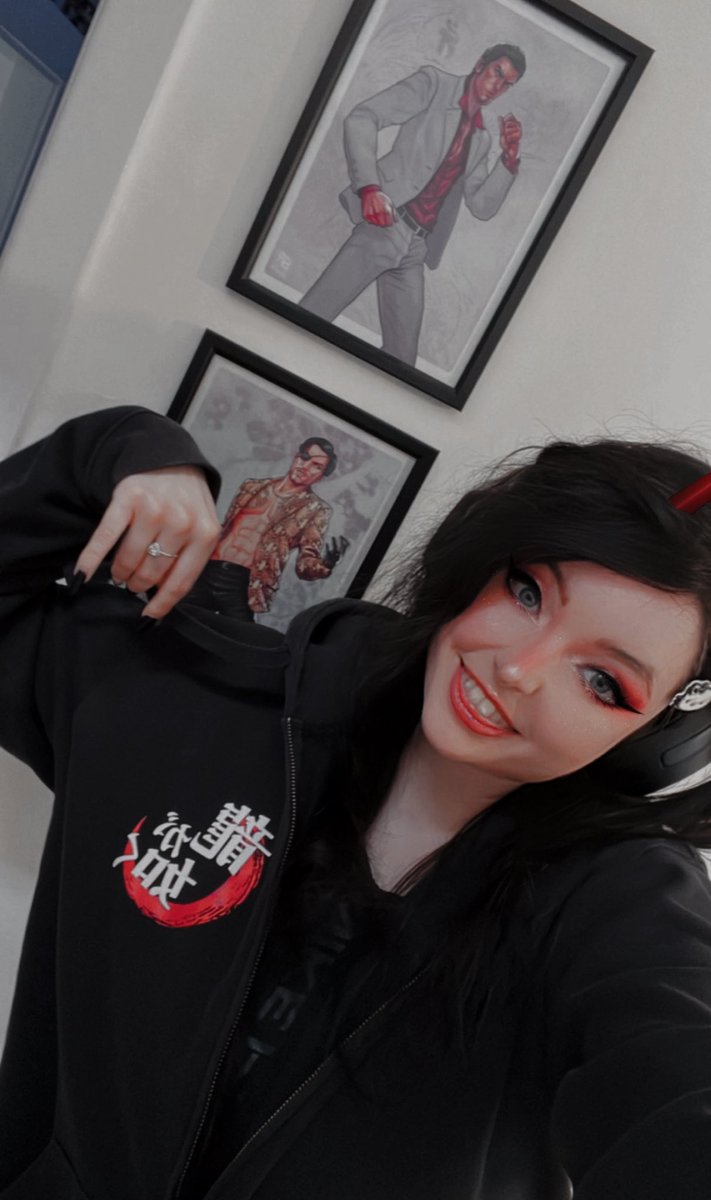 LuceLoveLace's tweet photo. Finally caught up with the #RGGSummitFall2023 AND I WAS SCREAMING, LAUGHING AND CRYING THROUGH THE WHOLE THING 😍🥲🐉💫✨❤️
What an amazing time to be a Like a Dragon fan 🤩🙌
Thanks to @SEGA for making the world a better place with this series 🙏 https://t.co/8ilnZYfK1h