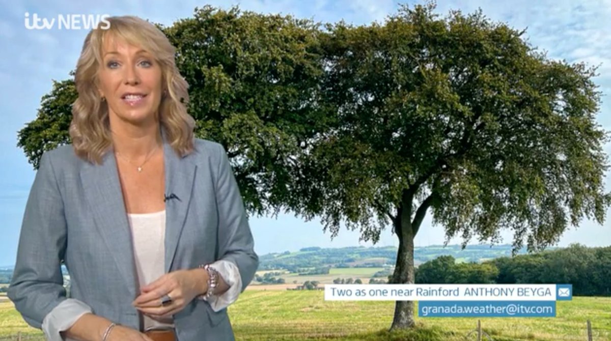 EmmaJessonTV's tweet photo. VIDEO: LOVE this photo #2AS1 ❤️💞♥️ 🌳🌳... a brief respite before turning wet and windy again on Sunday... but not as bad as it has been during the last 48 hours @GranadaReports #weather #byebye https://t.co/cw8Rx5dgoJ https://t.co/FmANAGrKz1
