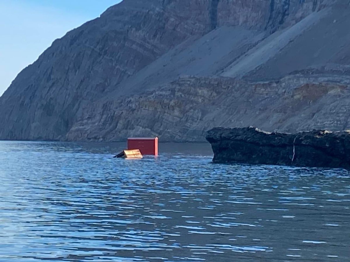 From the Artic Command Facebook page today;

“TSUNAMI IN DICKSON FJORD

Arctic Command was contacted on 17 September by a person on board the cruise ship OCEAN ALBATROS. The person was previously employed by SIRIUS, and he was therefore able to ascertain quite quickly that
