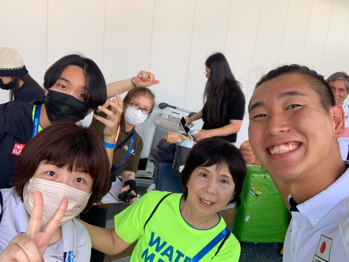 KyoheiArata's tweet photo. クレイジージャーニーさんで追っていただいた世界水泳。

この福岡での舞台は自分と同じくらいかそれ以上に待ち望んでいてくれた人がたくさんいました。

この機を逃したらいつ見れるかわからないハイダイビングを一眼見ようと駆けつけてくれた方、会場運営スタッフとして尽力してくれた方、移動宿泊などをサポートしてくれたボランティアスタッフの方、トレーナーブースで期間中のコンディションを支えてくれた方(冗談抜きにパフォーマンスの生命線となってくれてました)、誰一人欠けてもこの試合は完遂できませんでした。

荒田を視界に入れたり、話題にしてくれた人を一人残らず楽しませようと思いながら、ありのままパフォーマンスしました。結果も経験もこれ以上なく納得できるものでした。

ハイダイビングに関わってくれた、楽しんでくれた皆様、この場を借りて改めて感謝を申し上げます。ありがとうございました！

荒田の物語はまだまだ続く...!
#ハイダイビング
#クリフダイビング