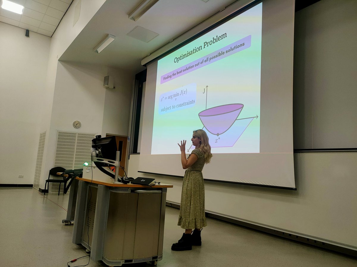 Cancer_at_Bath's tweet image. Great to hear from @jennypowerhour about her work on modelling radiotherapy with mathematics @UniofBath @Cancer_at_Bath @LifeScienceBath @UniofBathSci @RUHBath