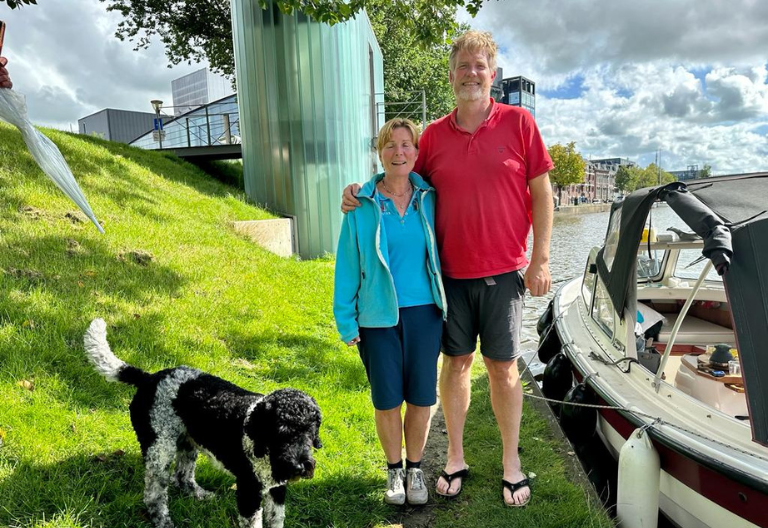 21 september staat in het kader van Wereld Alzheimerdag. Het ZIF en <a href="/PlatformPouwer/">Platform Pouwer</a> zetten zich via het ABOARD-project in om Alzheimer te stoppen voor het start. Lees in dit interview meer over het verhaal van Judith en Arnold en over het ABOARD Cohort! bit.ly/3PWDokp