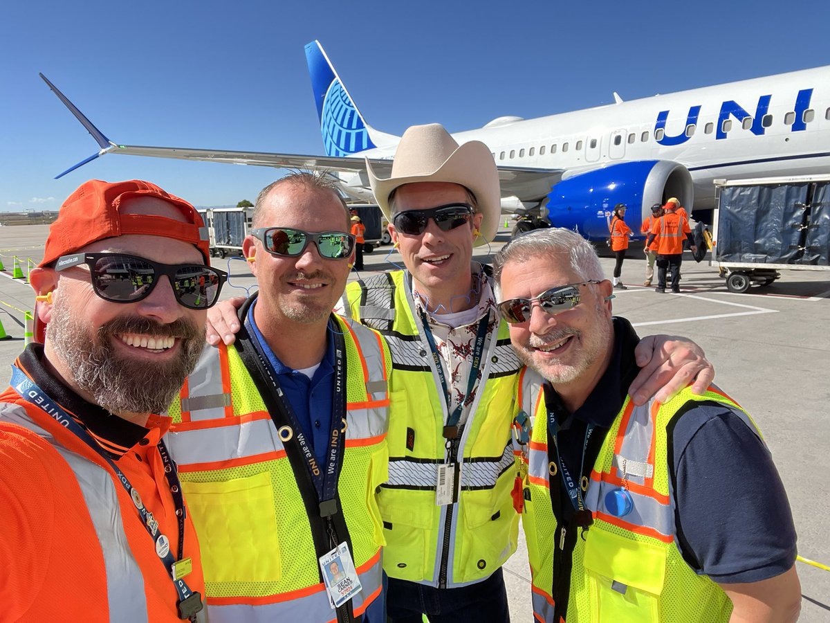 What a funny day at the AO Rodeo DEN team thanks for hosting. Well done LGA and all of the line cities. Congrats to the repeat winning Team LAS. Way to go!!!! @DJKinzelman @jacquikey @Dmonte70887 @scarnes1978 @GBieloszabski @espresso613 @united @AOSafetyUAL