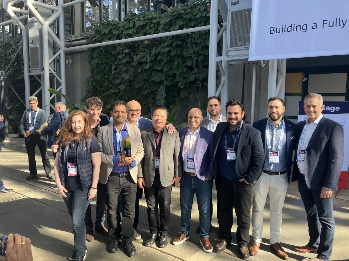 RedHatTelco's tweet image. 🏆Proud to bring home the #DTW23 - #Ignite Catalyst award for Sustainability &amp;amp; Impact on Intelligent #edge 🌾 to reimagine and streamline sustainable #agriculture practices for crop health and animal management - leveraging a cloud native platform across #5G, edge and #AI. ✌🏻