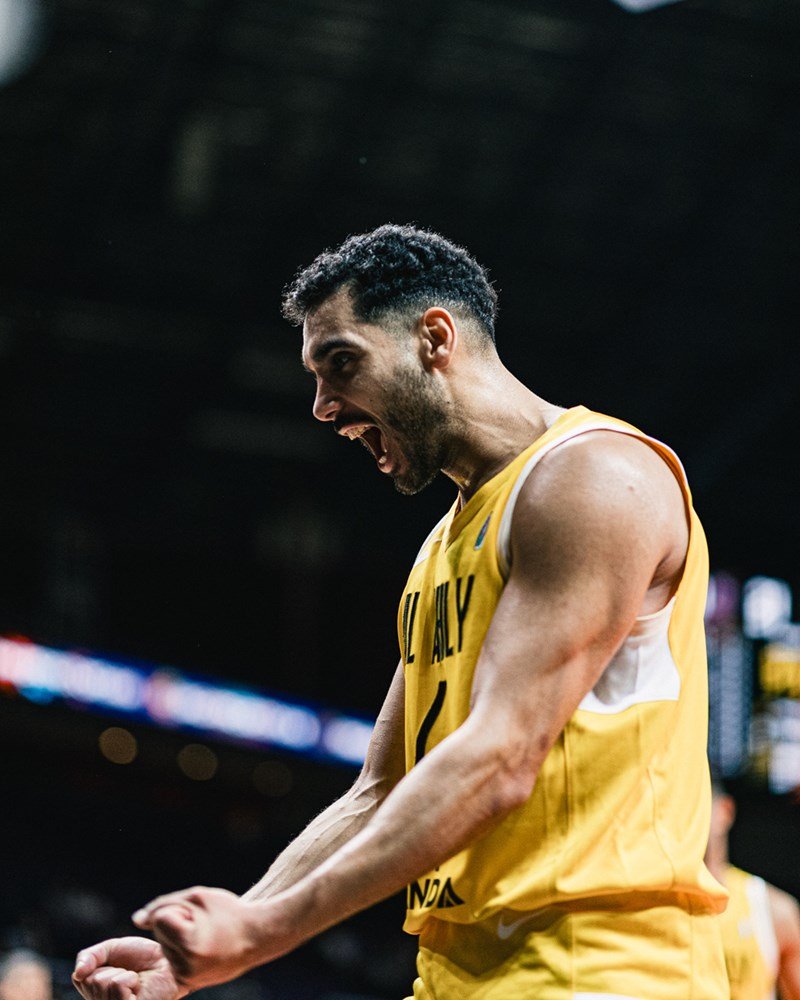 HISTORY IS MADE 🔴⚪️

The Reds of <a href="/Ahly_Basketball/">Al Ahly Basketball</a> defeats the <a href="/gleagueignite/">NBA G League Ignite</a> on the opening day (82-76)

For the FIRST time in history, an African team wins a game in the Intercontinental Cup