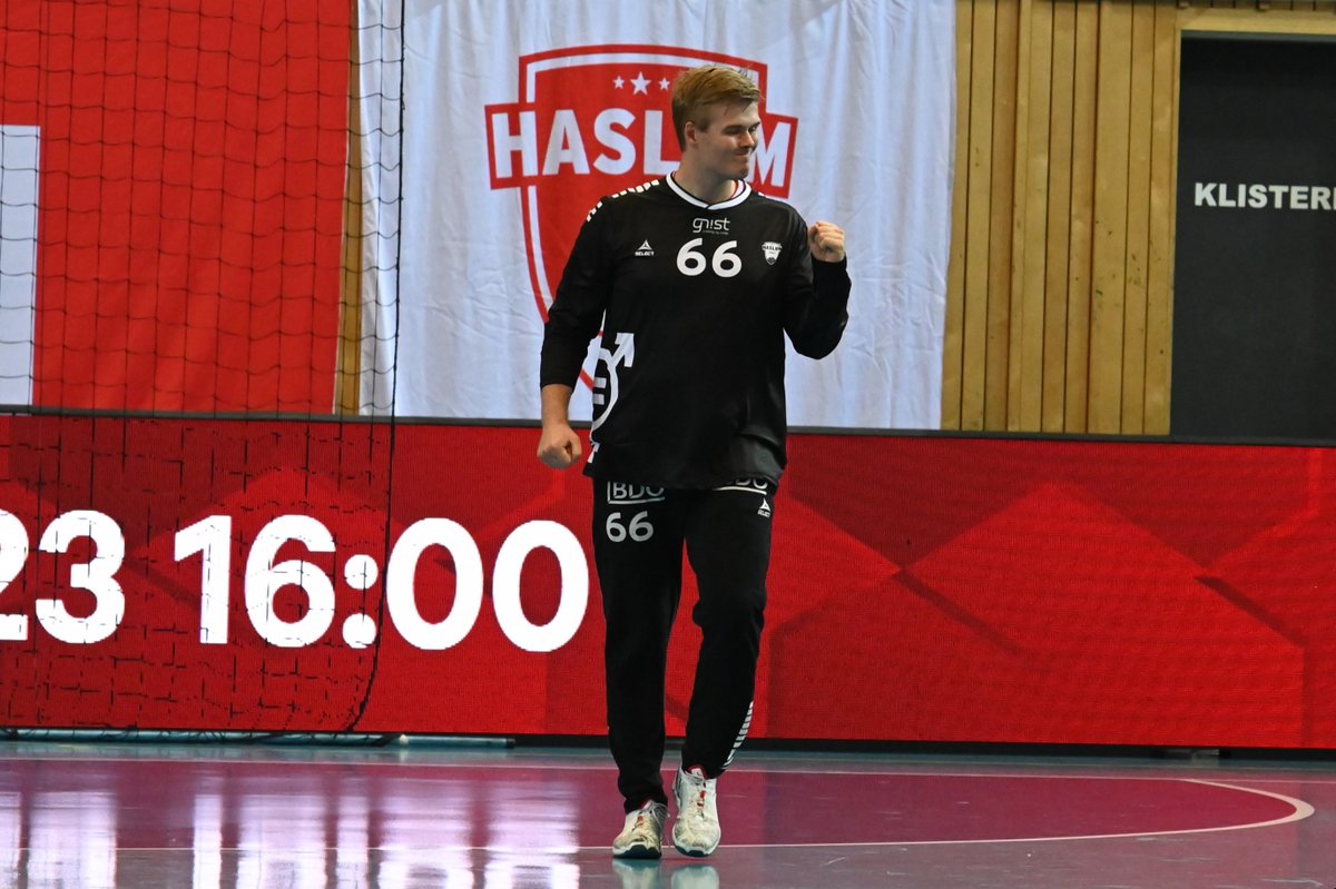 – I det ene øyeblikket blir protesten avvist, som forventet, men i det andre blir vi tilbakebetalt protestgebyret, sier Haslum-trener Tom-Eirik Skarpsno. 

Les hele beslutningen til Påtalenemda i saken: 
haslumhk.no/2023/09/21/has…