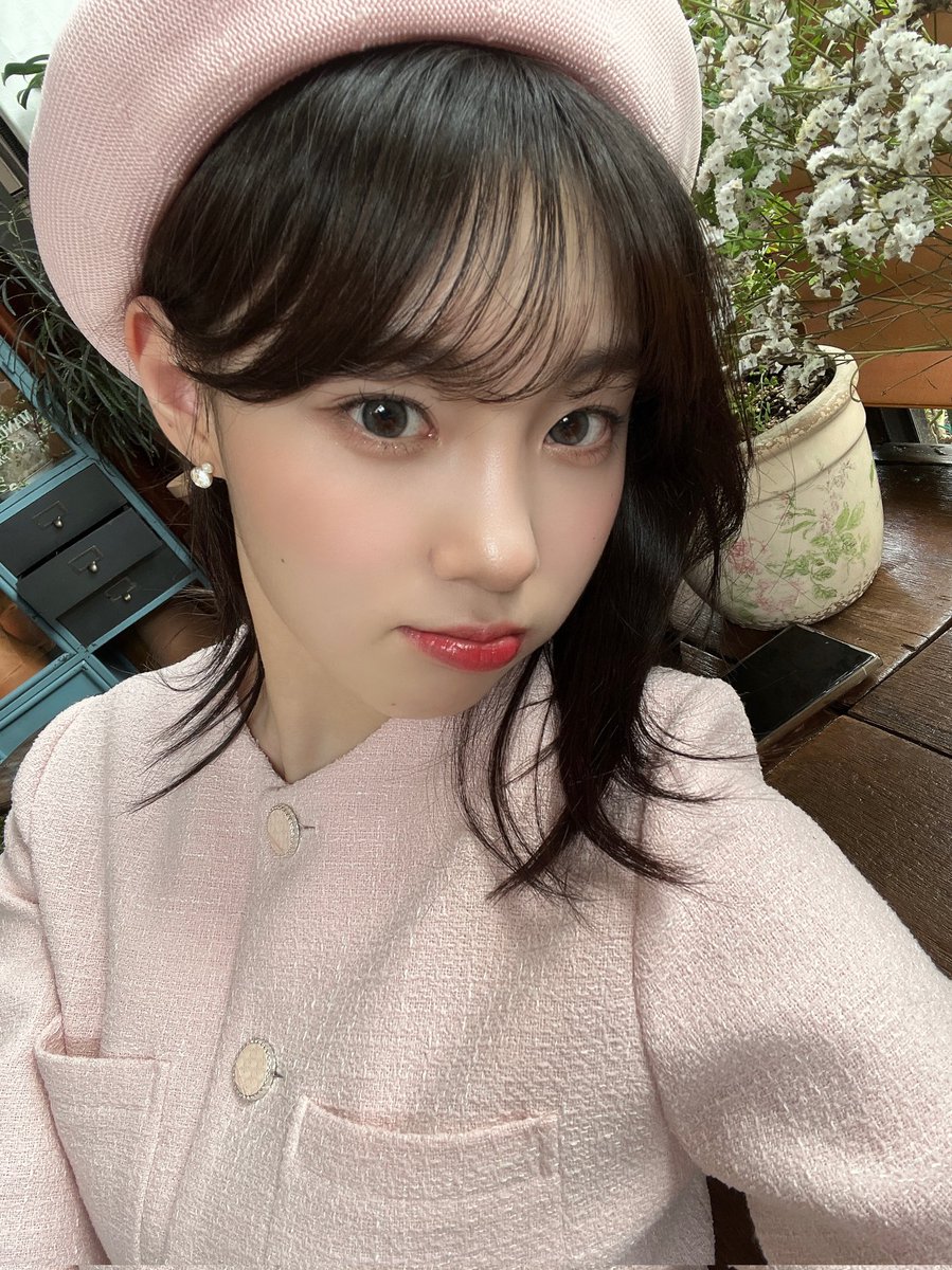 official_kep1er's tweet photo. 히에랑 해본 커버영상 다들 보셨나요
여러분의 위로가 됐길💕

#김채현 #CHAEHYUN 
#Kep1er #케플러 https://t.co/xVz6Ue1DjD