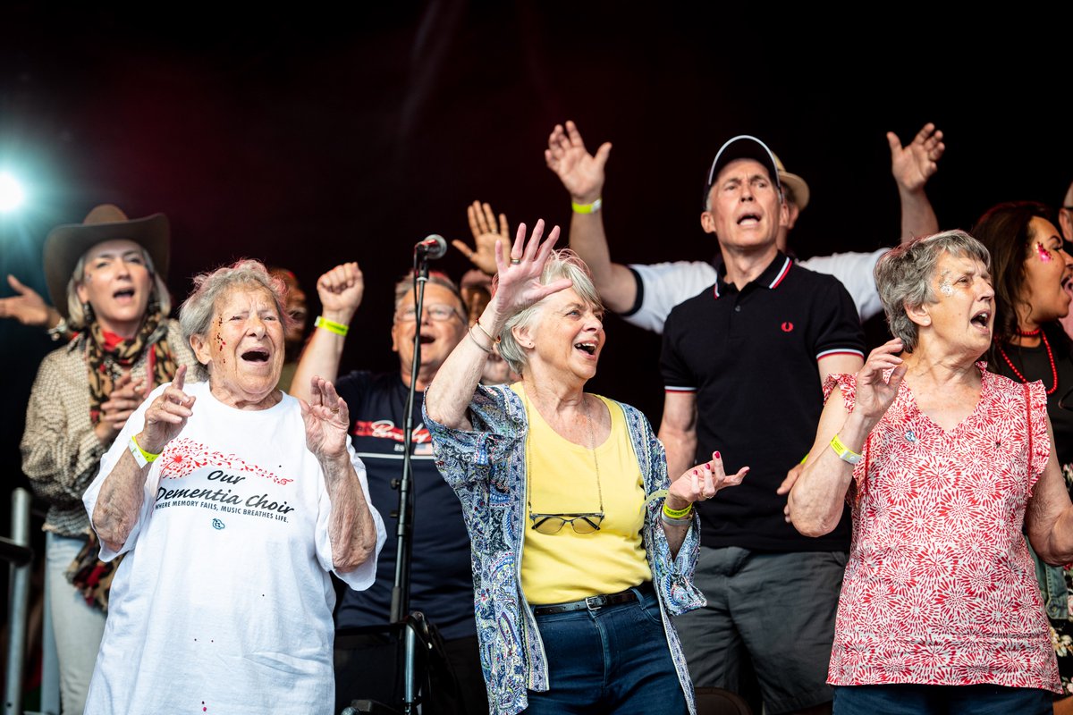 Today marks #WorldAlzheimersDay, @alzheimerssoc does incredible work to help create a world of understanding and compassion, as well as our great friends at @OurDemChoir through their campaign to raise the vital awareness of music’s power in combatting dementia.