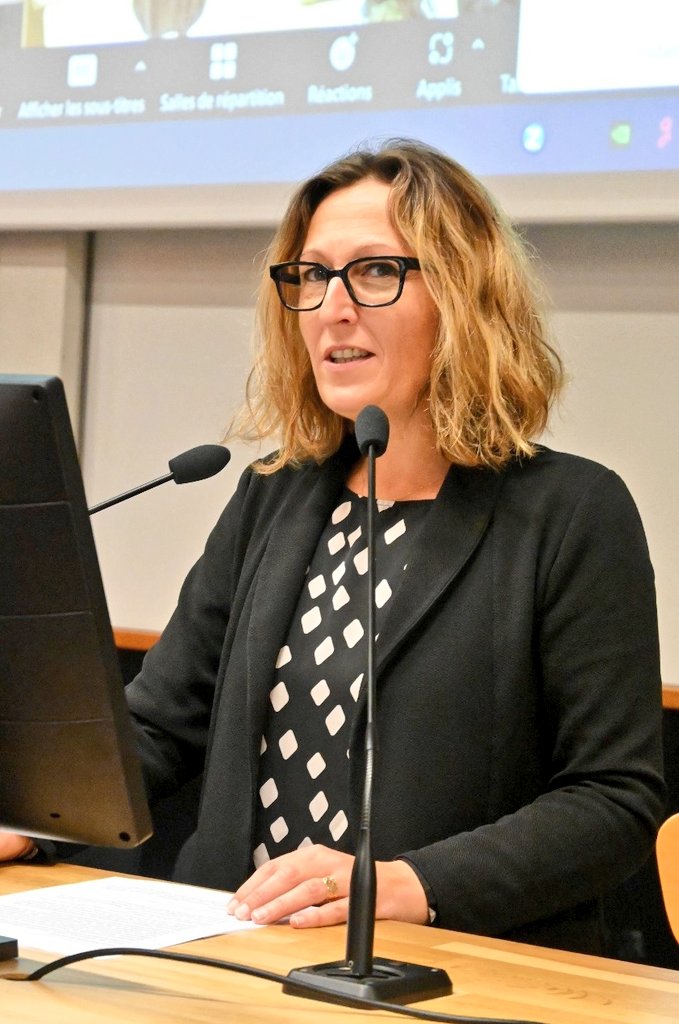 aclimoges's tweet photo. Séminaire académique sur les compétences psychosociales ouvert par la rectrice @CDrucker_Godard, organisé par @JulyAuriat et l'équipe des formateurs académiques Ennéa. 
Un grand merci aux intervenants et aux 200 personnels présents pour leur engagement.
➡️https://t.co/mGlQSaD7UF https://t.co/GHz5SSMAxq
