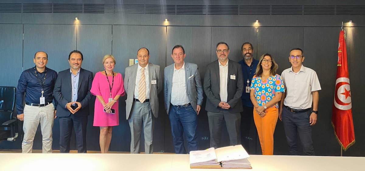 Signature du contrat avec Adnen Ben Hassine, ITS, pour la solarisation des sites radio d’Orange Tunisie. Une étape essentielle de notre projet environnemental !  <a href="/OrangeTN/">Orange Tunisie</a> <a href="/orangeafrica/">Orange Africa & Middle East</a> <a href="/BrelotteBa/">Brelotte Ba</a> <a href="/adel_akrout/">Adel Akrout</a> <a href="/MBenKheder/">Mourad Ben Kheder</a>