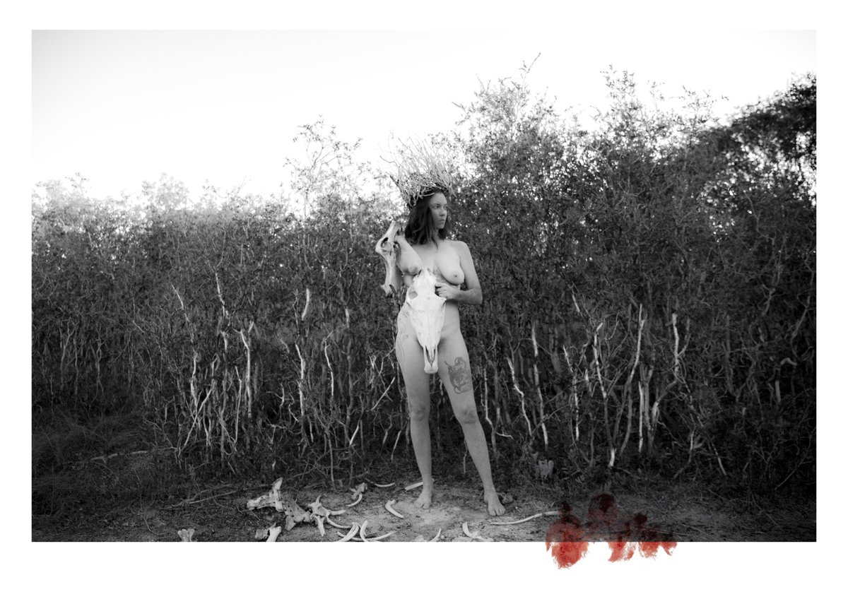 #artoftheday 

"Eyelids of Morning" by <a href="/VioletBondArt/">Violet Bond</a> 

#minaartmag