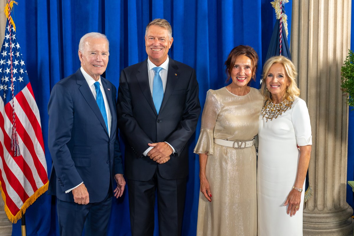 KlausIohannis's tweet photo. Attending the Leaders Reception hosted by the 🇺🇸 President Joe Biden @POTUS and the First Lady Jill Biden @FLOTUS, on the occasion of the United Nations General Assembly #UNGA78 https://t.co/N4HFVLfSBY
